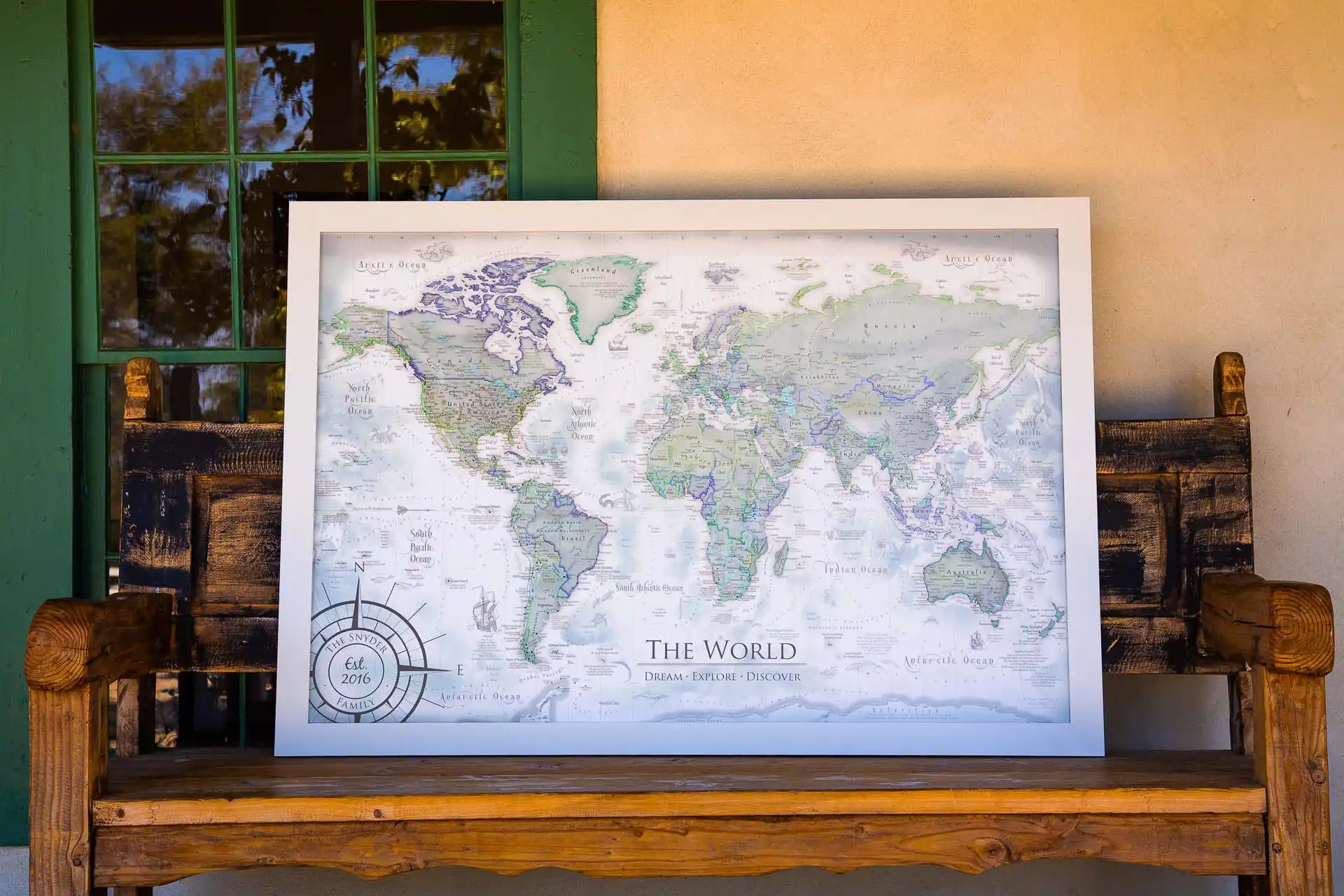 Classical White Framed World Pushpin map
