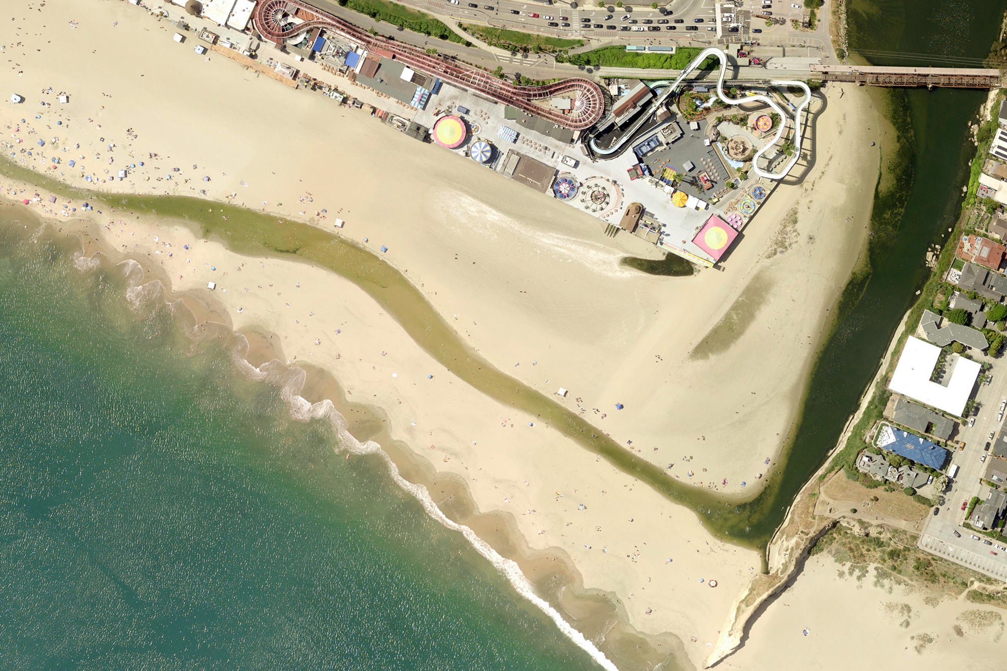 Aerial photo of santa cruz beach boardwalk