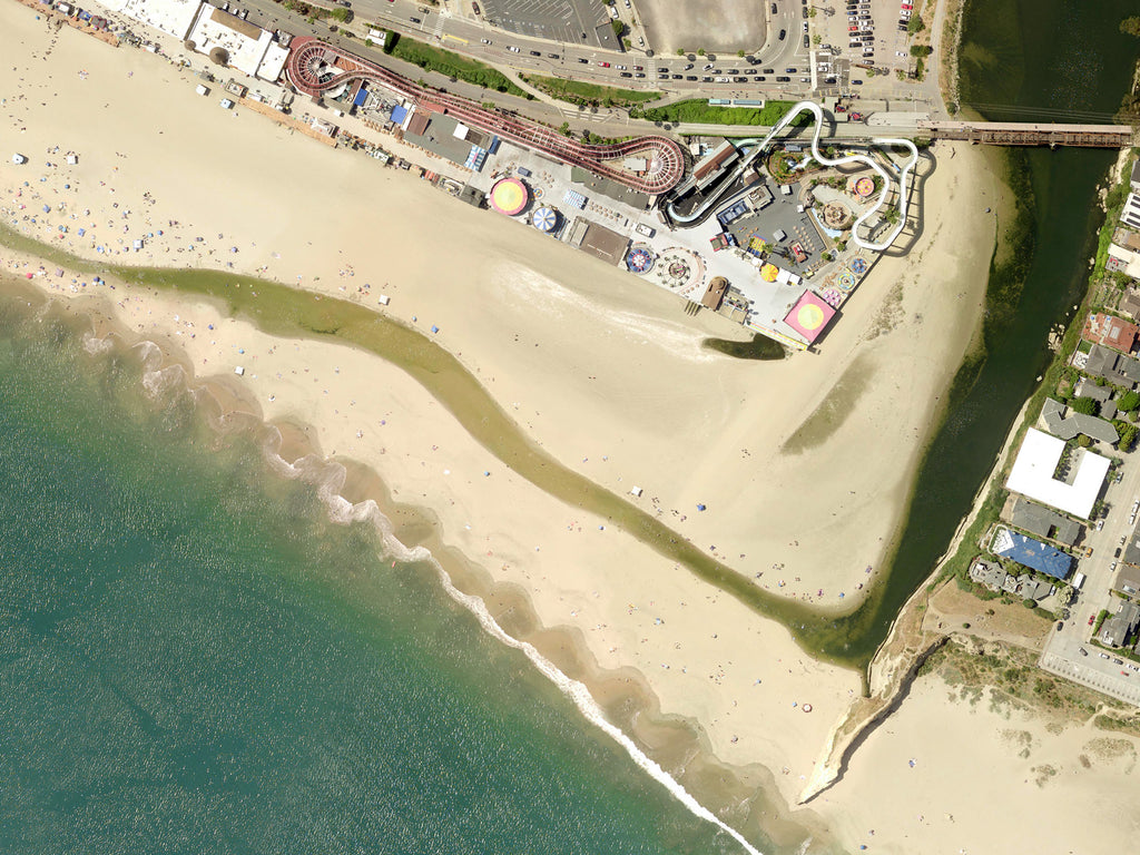 Aerial photo of santa cruz beach boardwalk