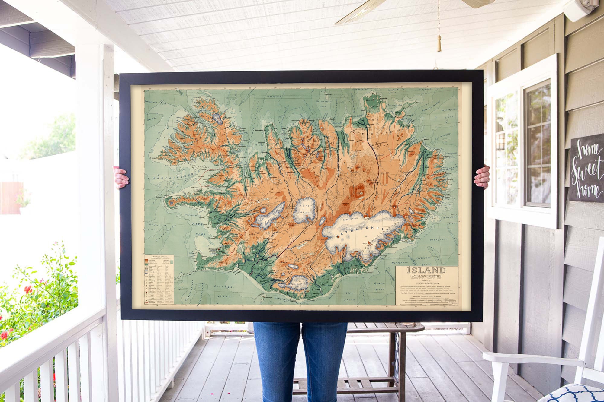 Physical map of iceland regions